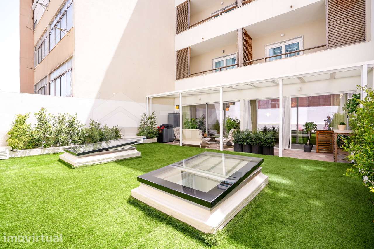 T3 COM 279,60 M² COM JARDIM ESPAÇO COMPLEMENTAR E DOIS ESTACIONAMENTOS - Grande imagem: 2/60