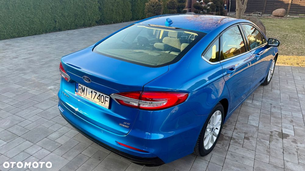 Ford Fusion - 6