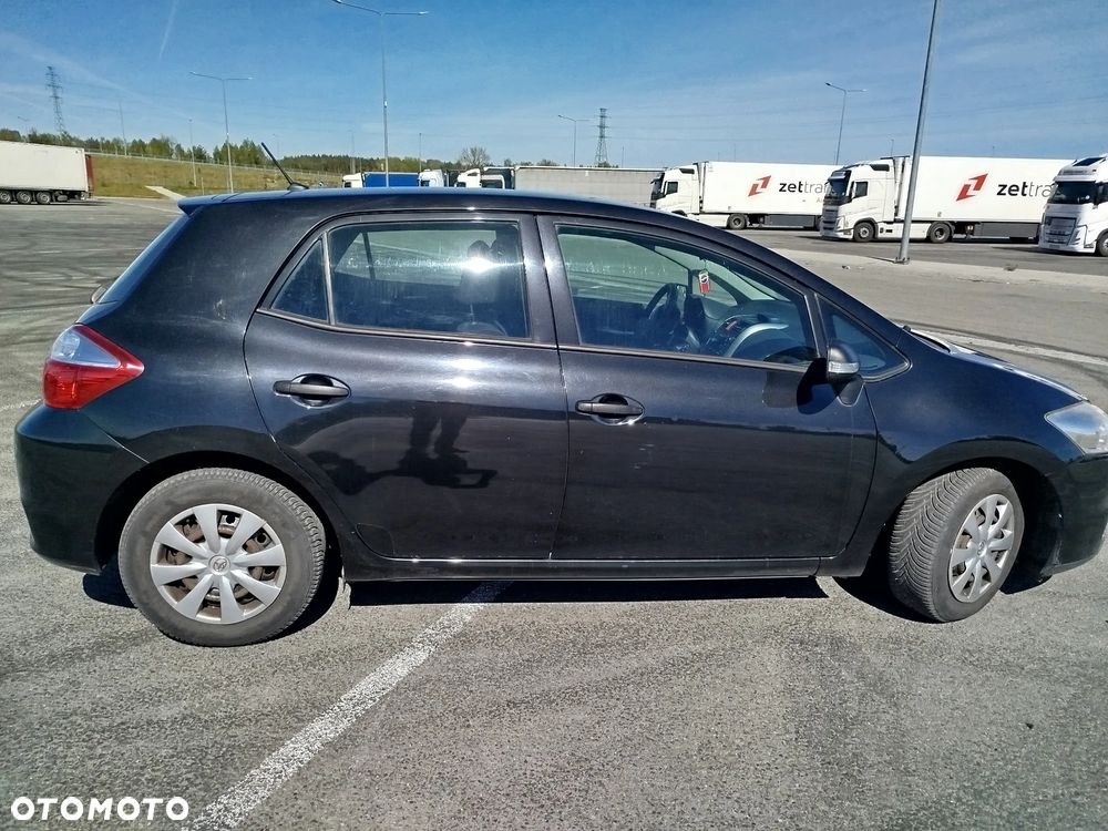 Toyota Auris 1.4 D-4D Luna - 9