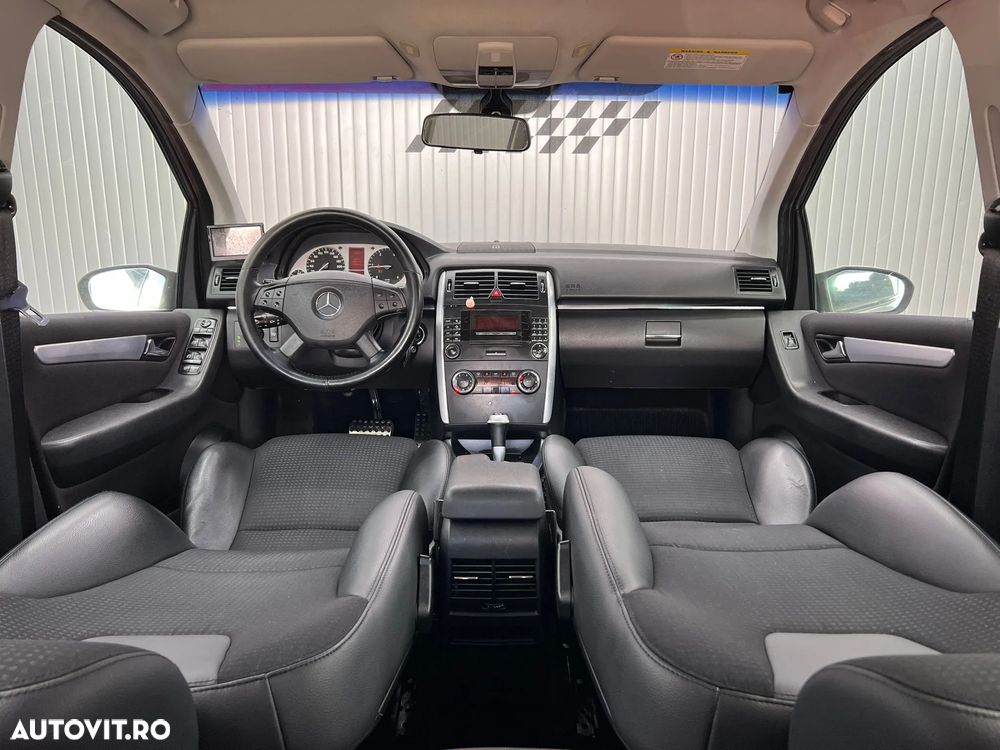 Mercedes-Benz B 180 - 5