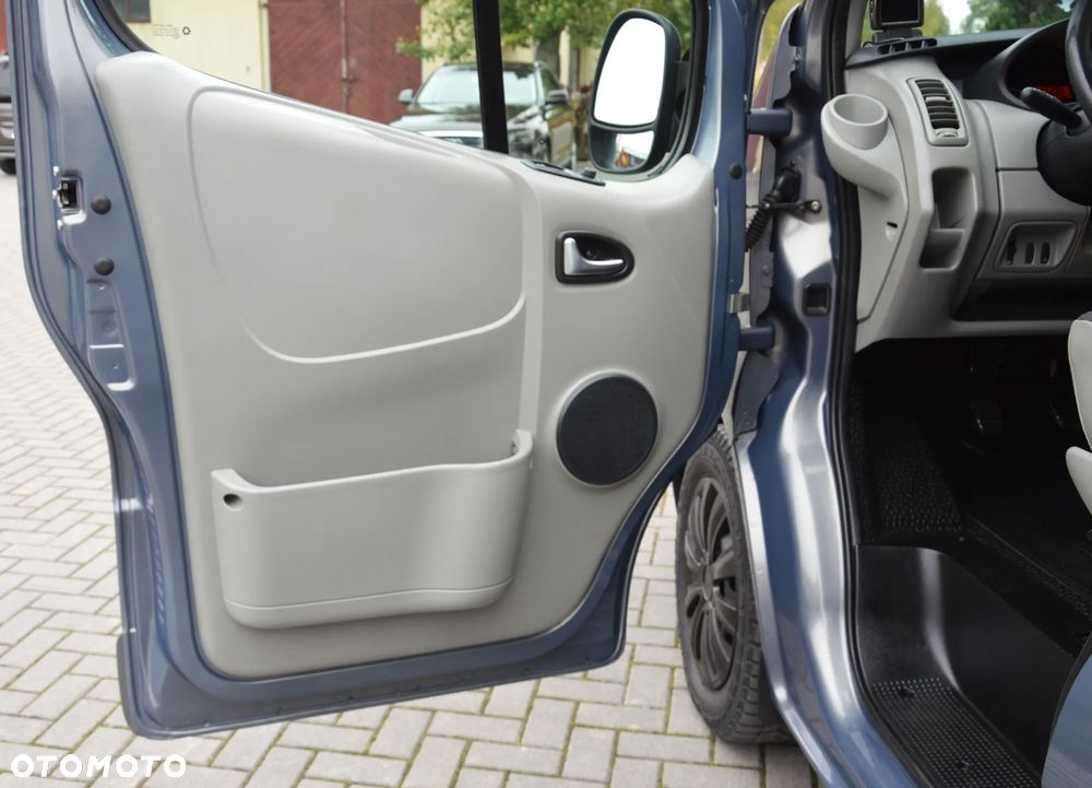 Opel Vivaro - 14