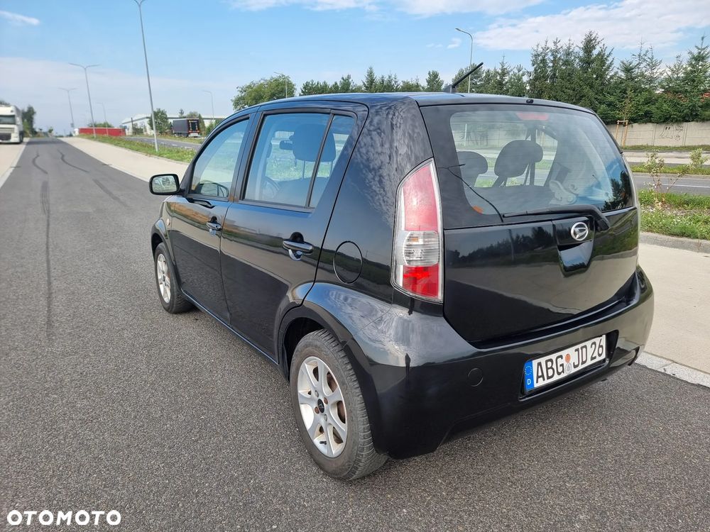 Daihatsu Sirion 1.3 - 4