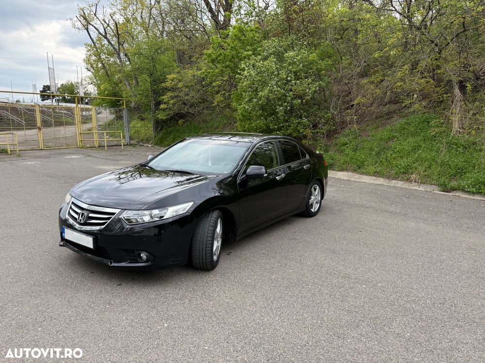 Honda Accord 2.0i MT Executive Navi - 1