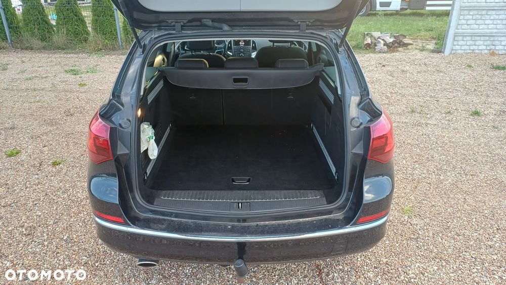 Opel Astra 2.0 CDTI DPF SportsTourer Exklusiv - 8