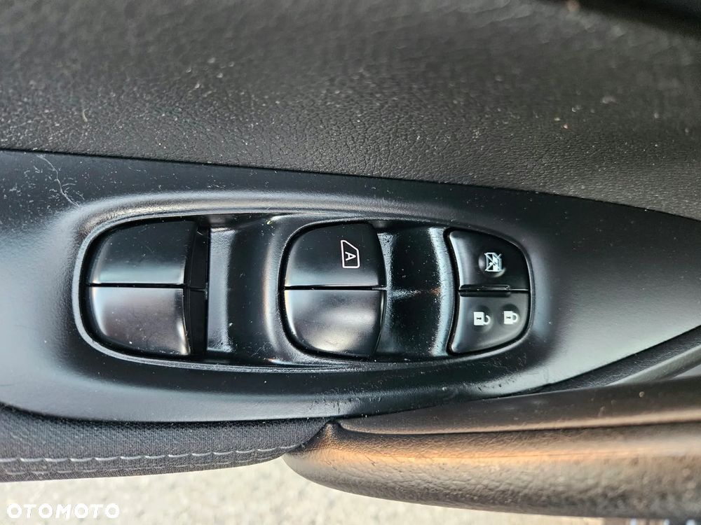 Nissan Qashqai 1.6 DIG-T Tekna+ - 25