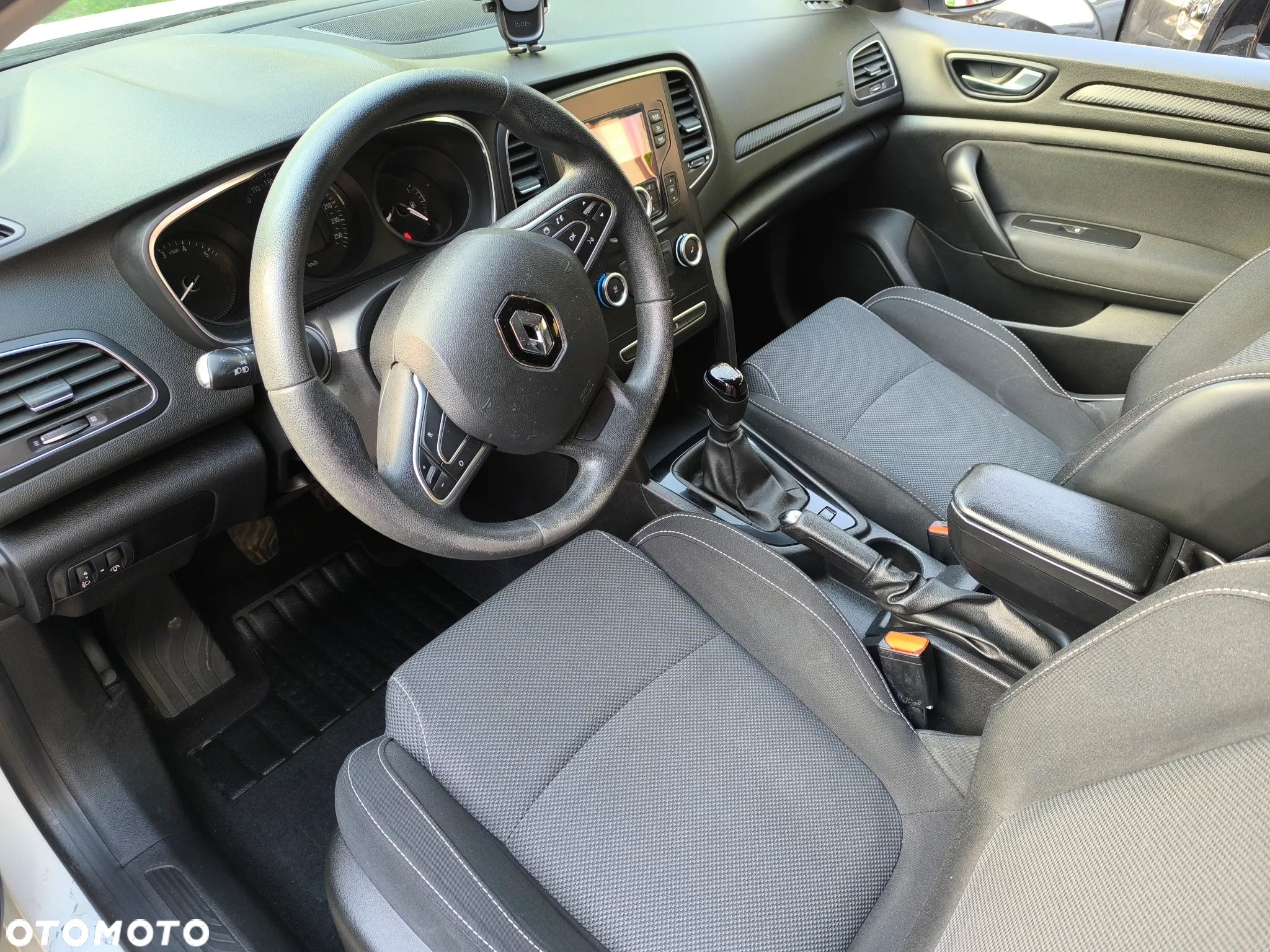 Renault Megane 1.3 TCe FAP Life - 8