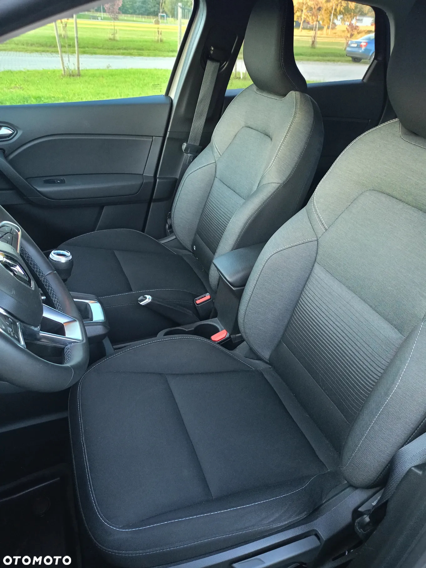 Renault Captur 1.0 TCe Zen - 9
