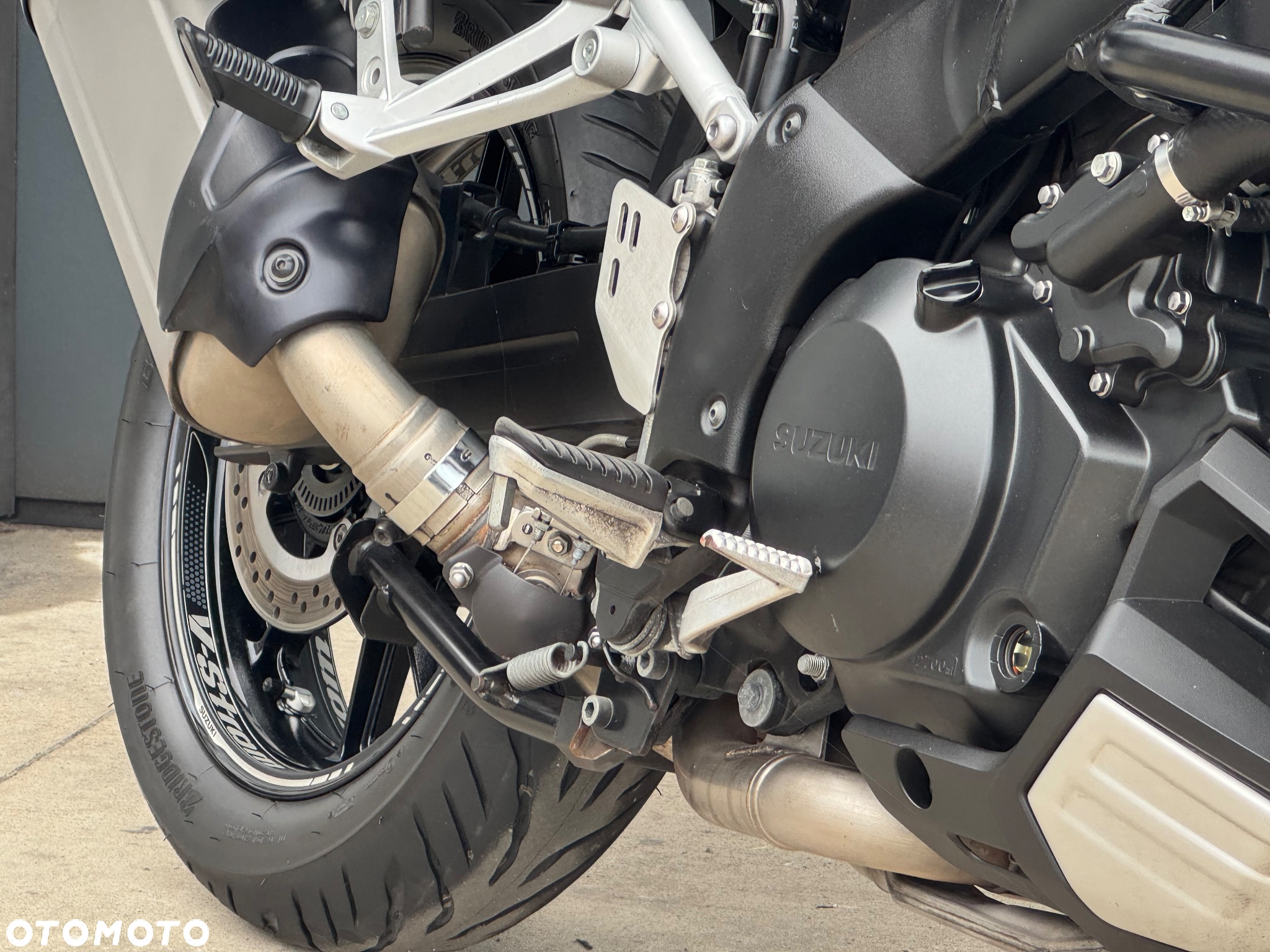 Suzuki V-STROM - 6