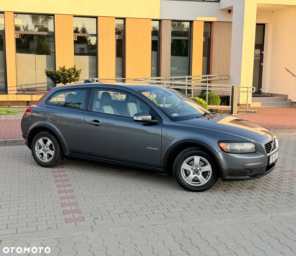 Volvo C30 1.6D Momentum - 17