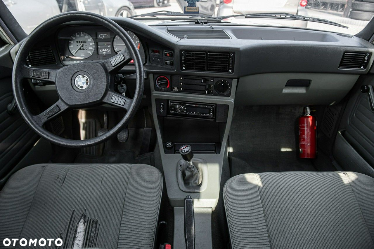 BMW Seria 5 518 i - 20
