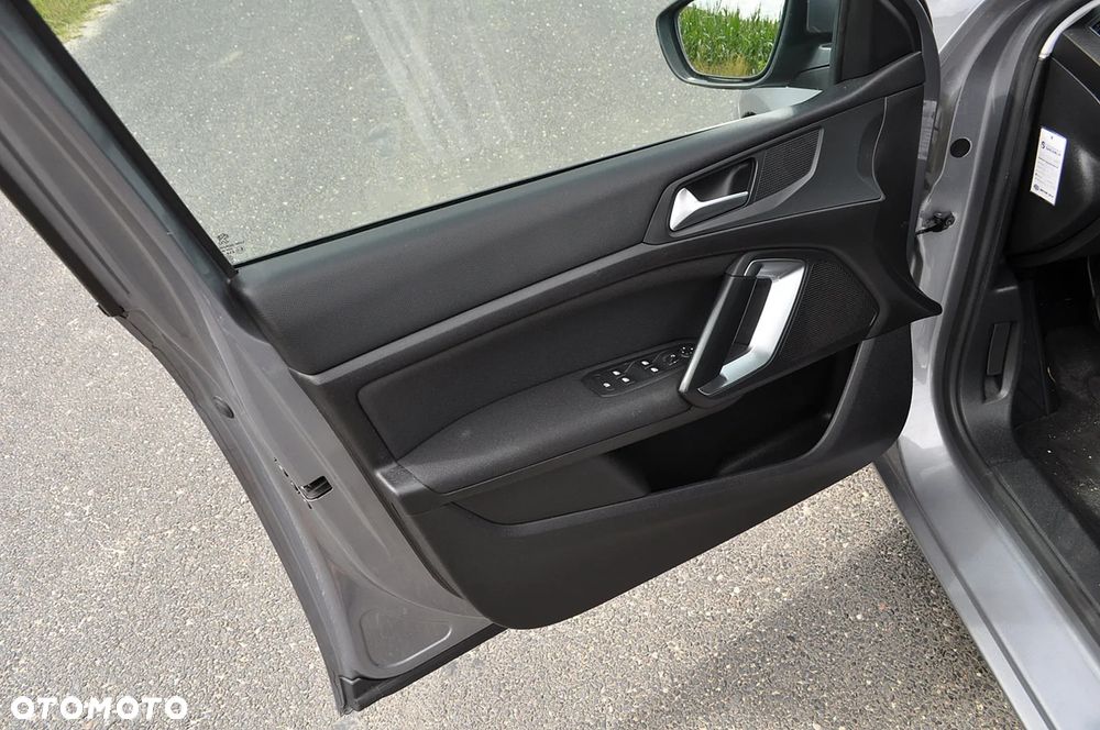 Peugeot 308 1.6 BlueHDi Allure S&S - 11