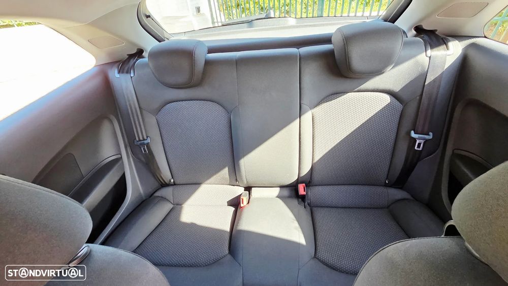 Audi A1 1.6 TDI Admired - 18