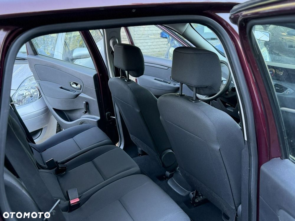 Renault Scenic - 21