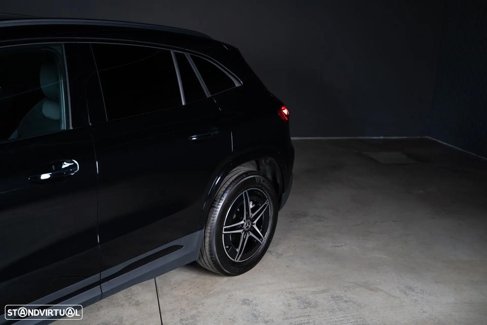 Mercedes-Benz EQA - 8