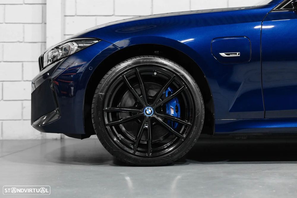 BMW 330 e Pack Desportivo M Auto - 21