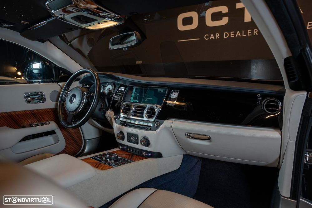 Rolls Royce Wraith Standard - 13