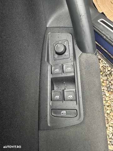 Volkswagen Tiguan 2.0 TDI 4Mot Comfortline - 12