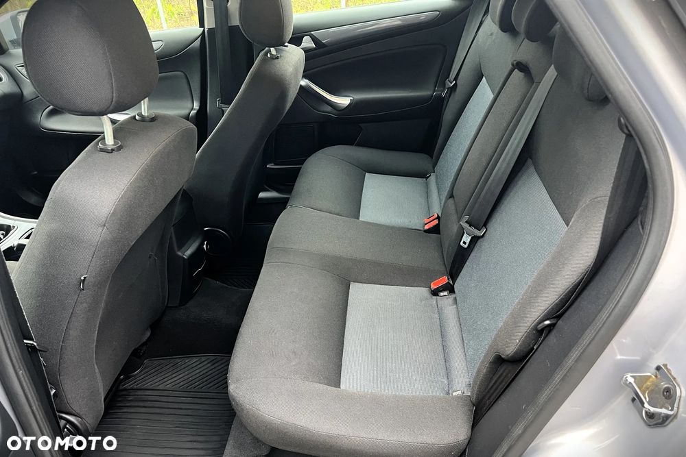 Ford Mondeo 2.0 TDCi Trend - 13