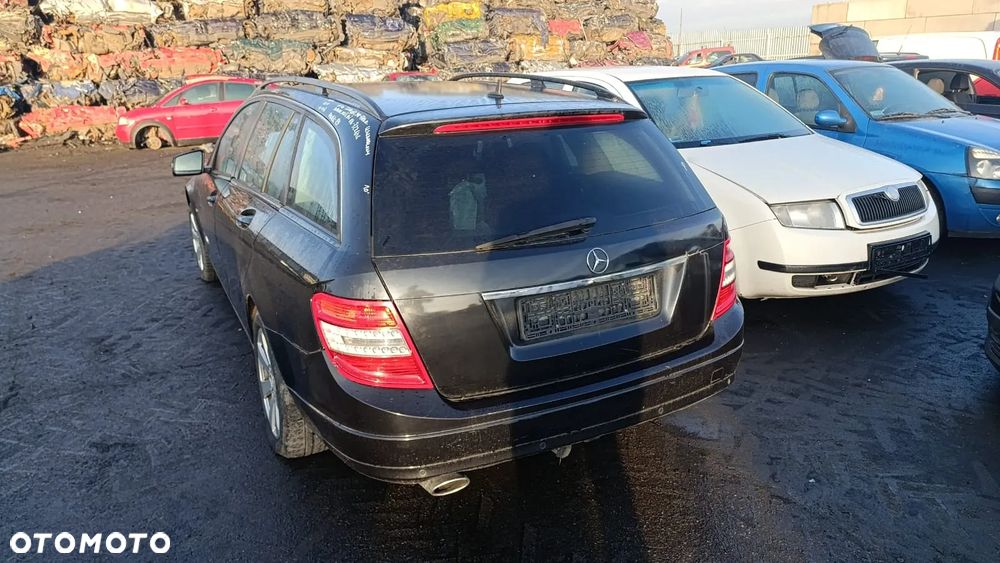 35535 mercedes w204 2010r 2.2 CDI 651.911 170 km na części skrzynia 722646 lakier 197 - 27