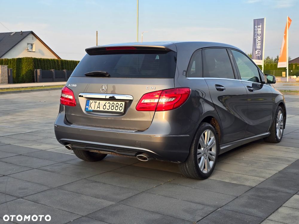 Mercedes-Benz Klasa B 200 CDI (BlueEFFICIENCY) 7G-DCT - 11