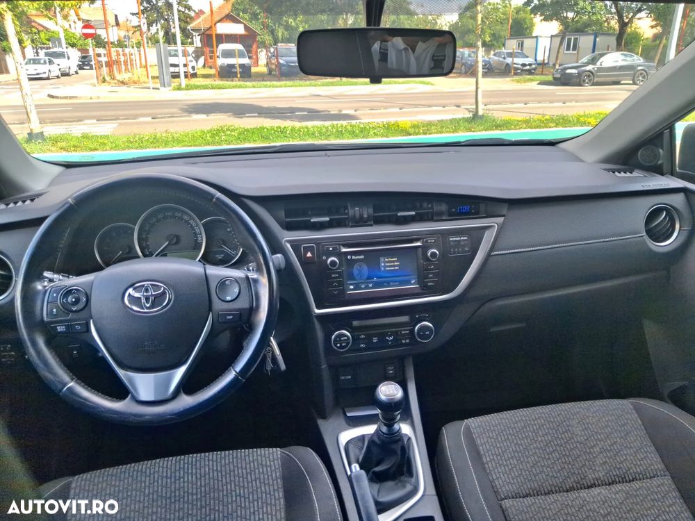 Toyota Auris - 4