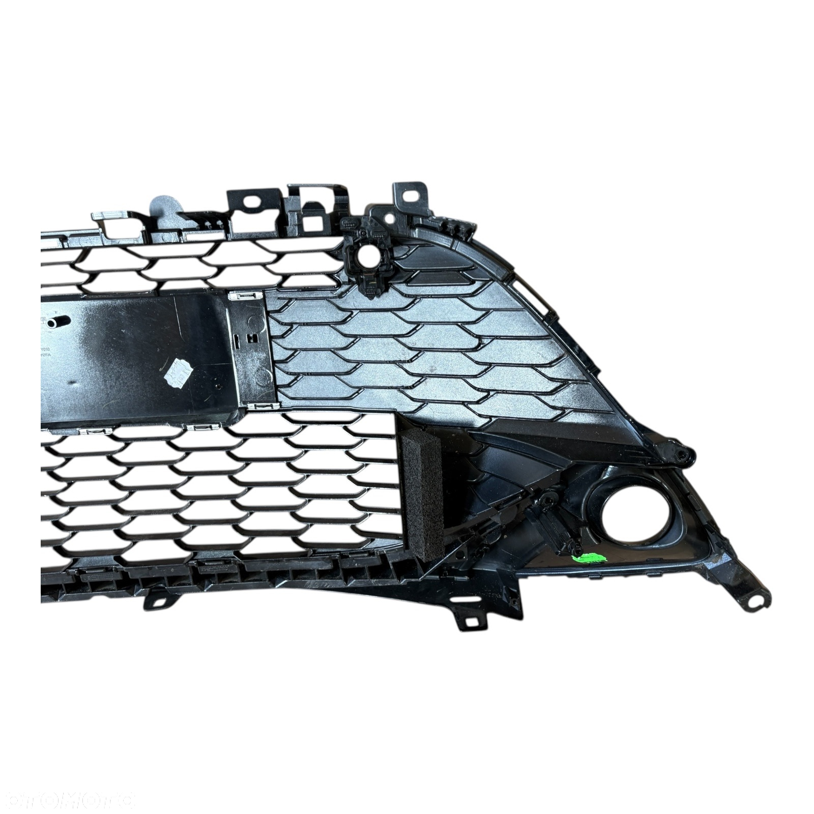 KRATA ZDERZAKA PRZEDNIEGO TOYOTA COROLLA E21 E-21 GR KOMBI HATCHBACK - 10