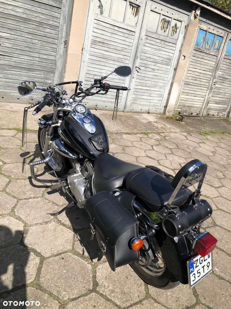 Suzuki Intruder - 2