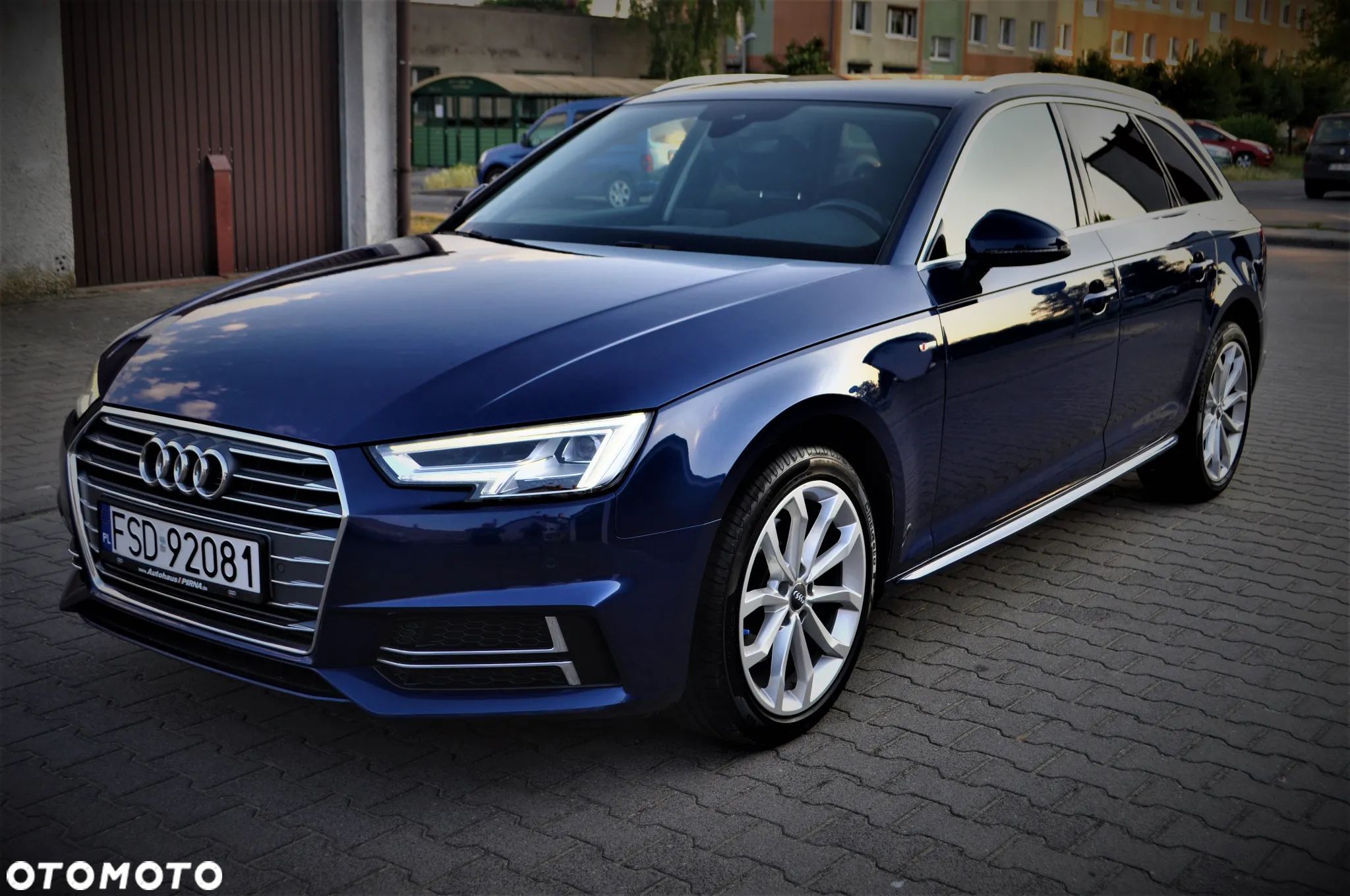 Audi A4 - 1