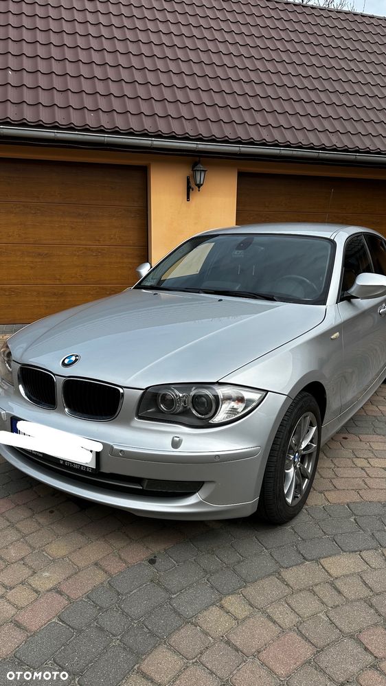 BMW Seria 1 120d DPF - 1