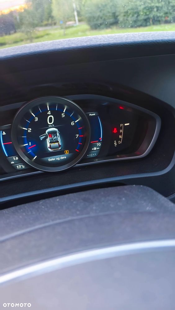 Volvo V40 T5 R-Design Summum - 10