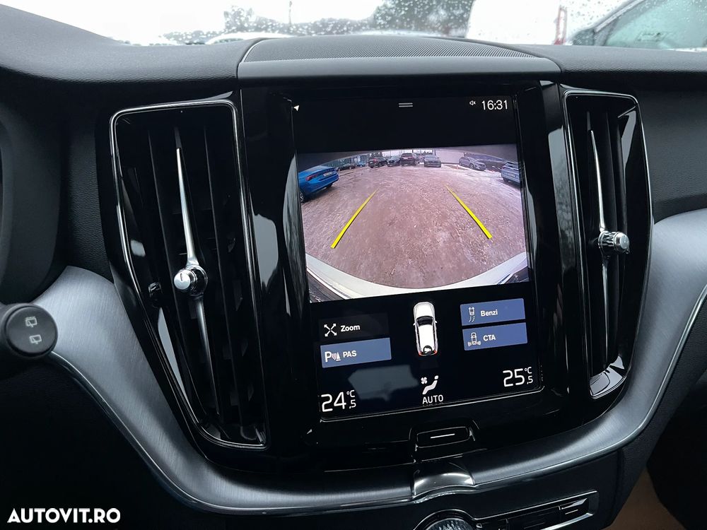 Volvo XC 60 D5 AWD Geartronic Momentum - 13