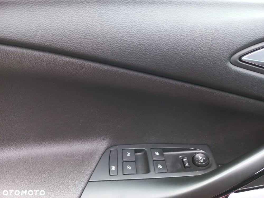 Opel Astra 1.4 Turbo Innovation - 15