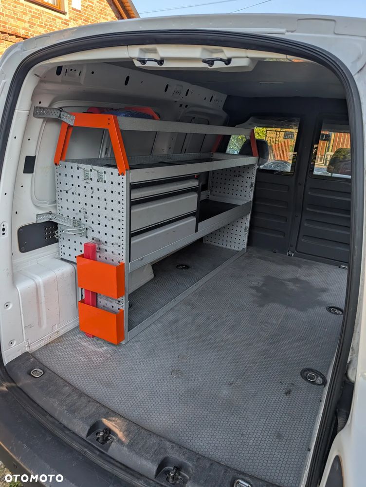 Volkswagen Caddy - 13