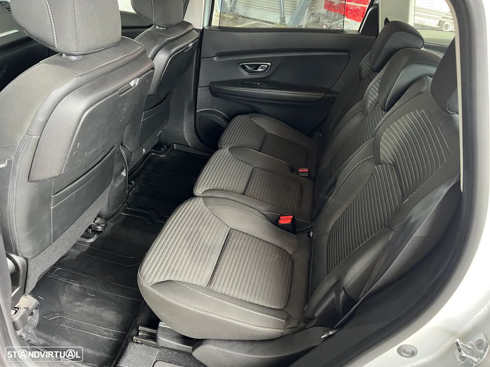 Renault Grand Scénic ENERGY dCi 110 EXPERIENCE - 13
