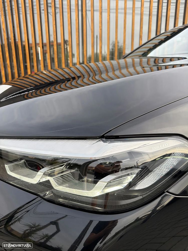 BMW 530 e Pack Desportivo M - 11