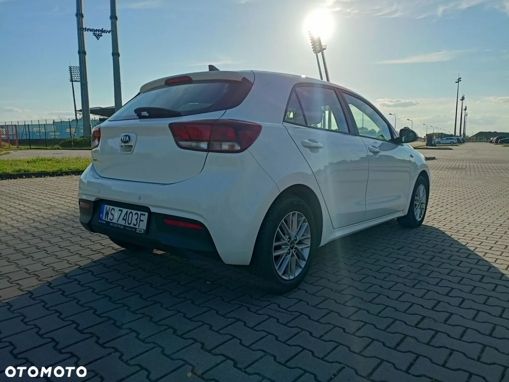 Kia Rio 1.2 M - 4
