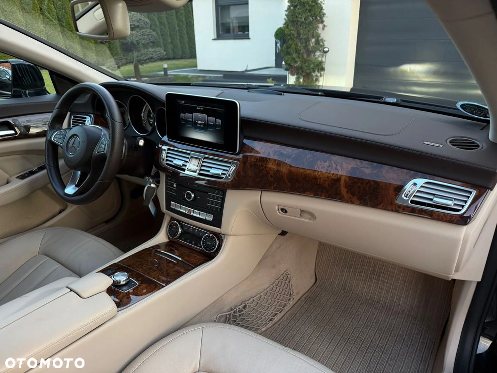 Mercedes-Benz CLS 350 BlueTEC 4Matic 7G-TRONIC - 23