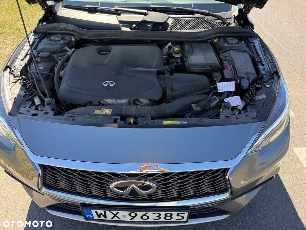 Infiniti Q30 1.6t Premium Tech 7DCT - 31