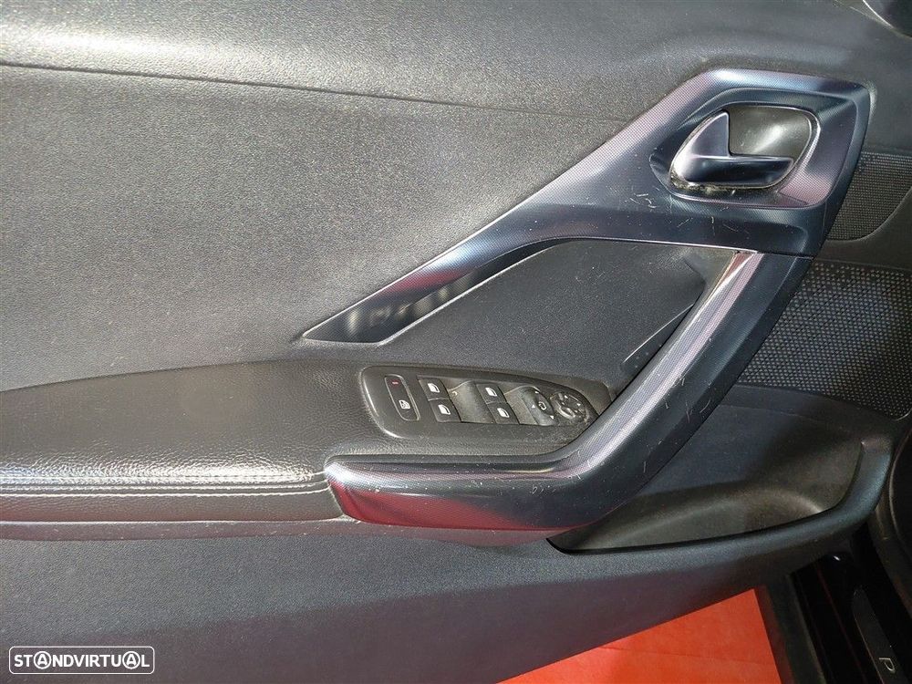 Peugeot 2008 - 32