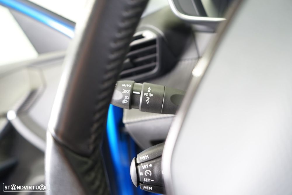 Peugeot e-2008 50 kWh Allure - 26