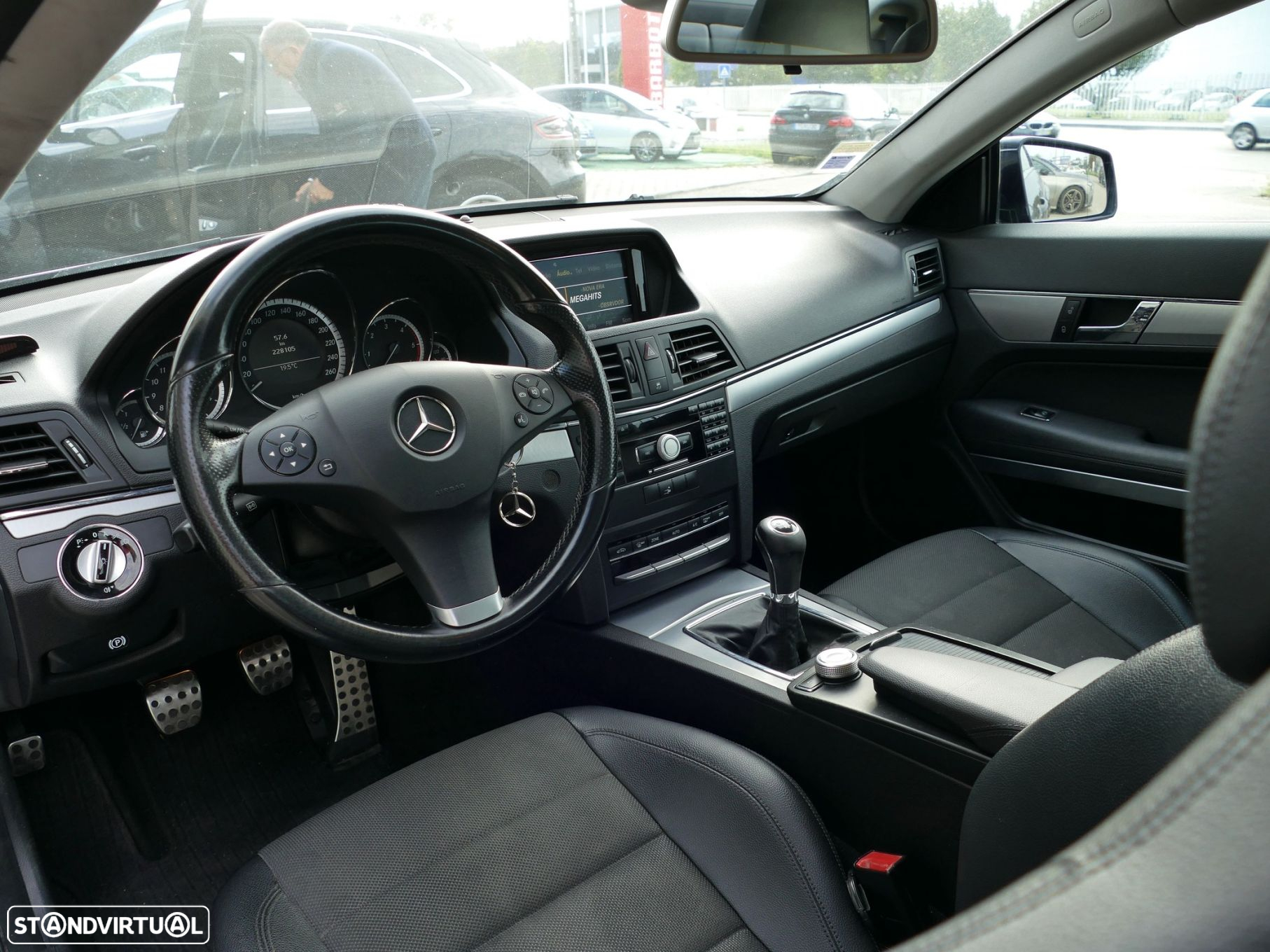 Mercedes-Benz E 250 CDi Avantgarde BlueEfficiency - 18