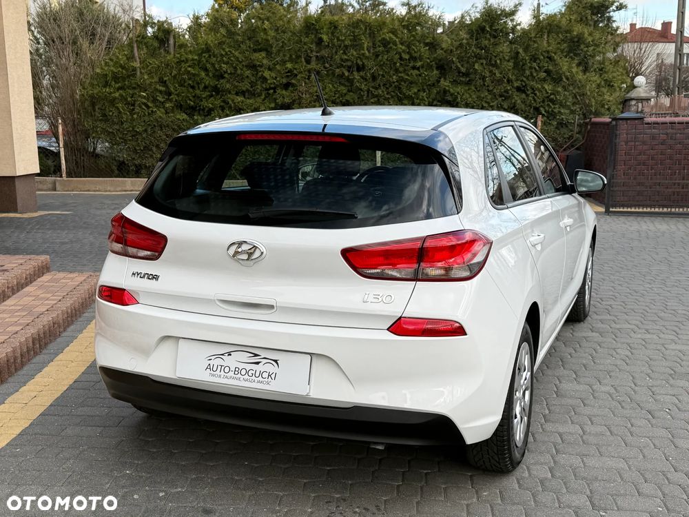 Hyundai i30 1.4 Classic + - 12