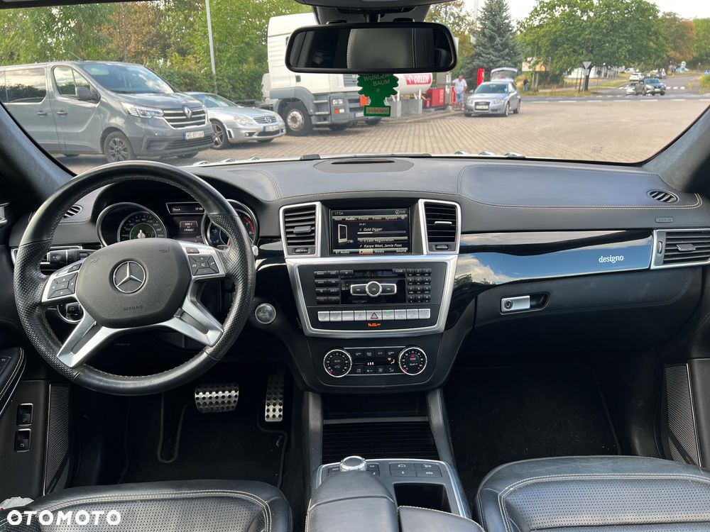Mercedes-Benz GL - 13