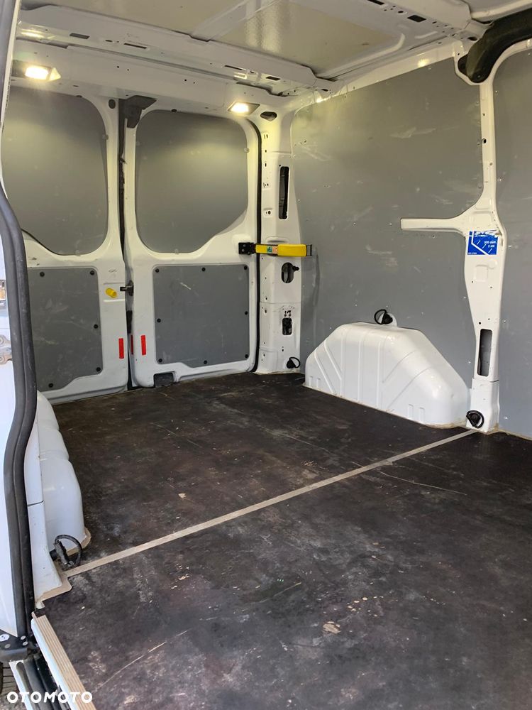 Ford Transit Custom - 12