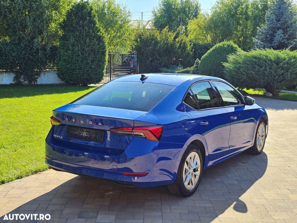 Skoda Octavia 2.0 TDI DSG Ambition - 5