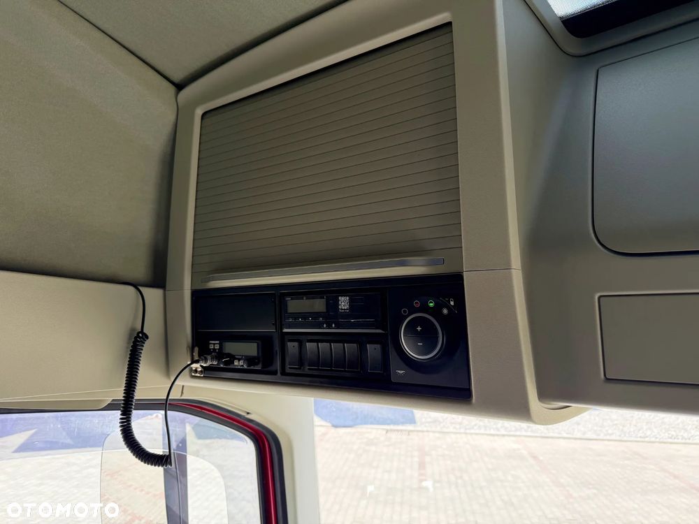Volvo FH 420 / PRZESTRZENNY 60M3 / 7,75 M / SALON PL - 12