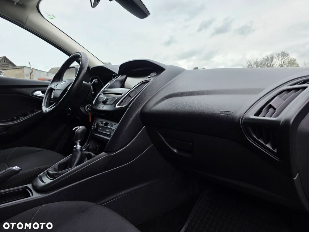 Ford Focus 1.0 EcoBoost Titanium - 21