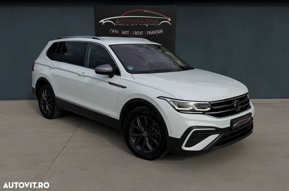 Volkswagen Tiguan - 1