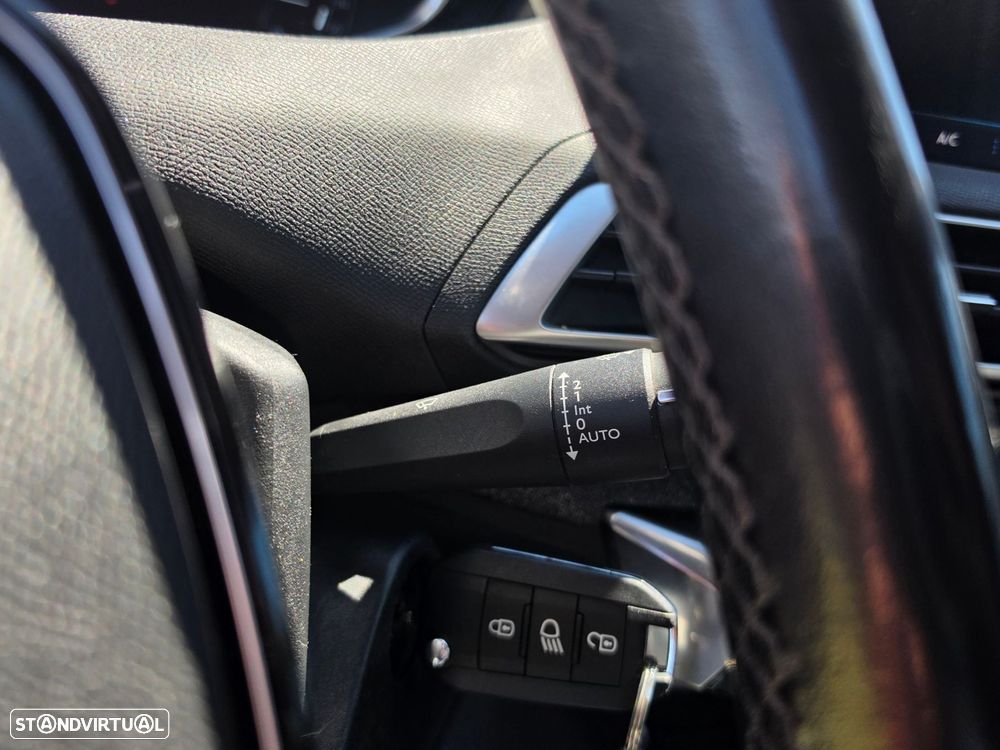 Peugeot 5008 1.5 BlueHDi Allure - 18