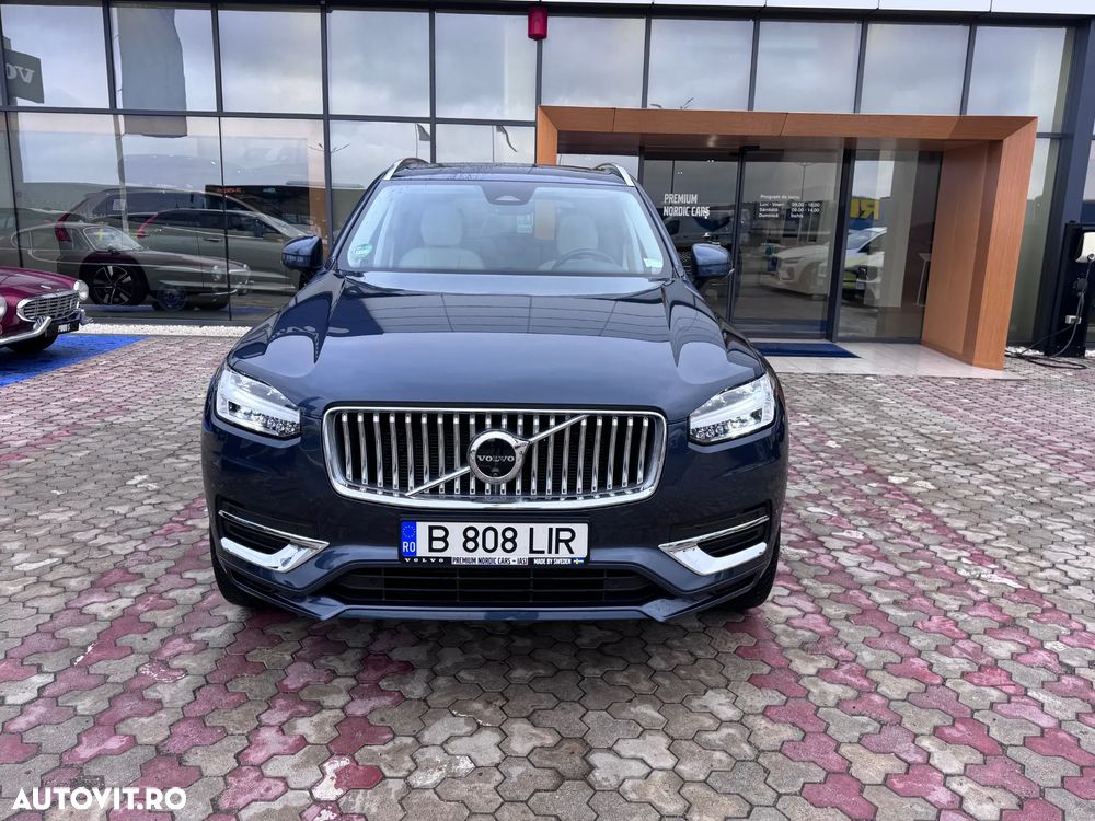 Volvo XC 90 - 9